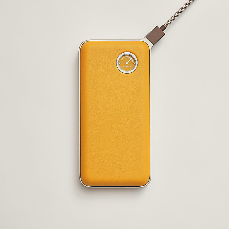 新品★HERMES モバイルバッテリー　ヴォルトH マキシ　ゴールド　エルメス 新品☆HERMES モバイルバッテリー ヴォルトH マキシ ゴールド エルメス